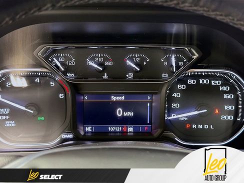 Used 2021 GMC Sierra 1500 Elevation w/ LPO, Elevation Black Package AWD/4WD image 12