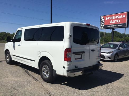 Used 2016 Nissan NV 3500 SL RWD image 9