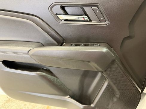Used 2024 Chevrolet Colorado LT w/ LT Convenience Package III image 28