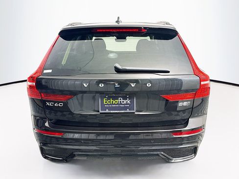 Used 2025 Volvo XC60 B5 Plus w/ Climate Package image 7