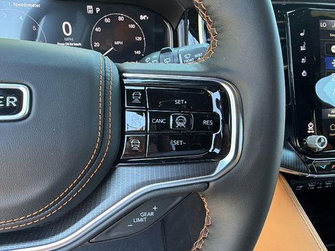 New 2026 Jeep Grand Wagoneer Summit AWD/4WD image 26