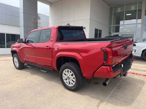 Used 2025 Toyota Tacoma SR5 AWD/4WD image 8