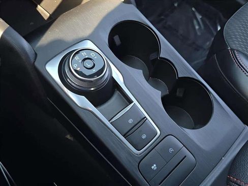 Used 2023 Ford Escape ST-Line image 18