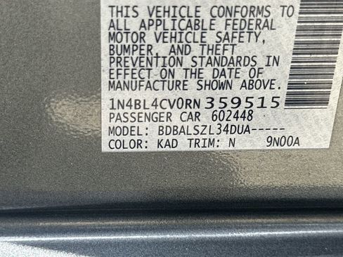 Used 2024 Nissan Altima 2.5 SR FWD image 33