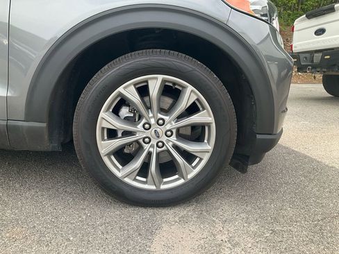 Used 2021 Ford Explorer Limited w/ Equipment Group 301A RWD image 10