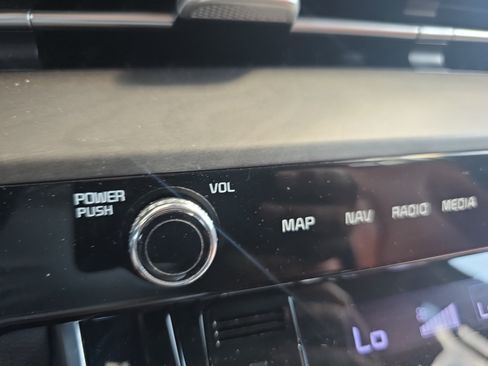 Used 2022 Kia Carnival SX FWD image 15