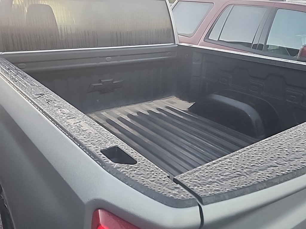 Used 2023 Chevrolet Silverado 1500 RST AWD/4WD image 5