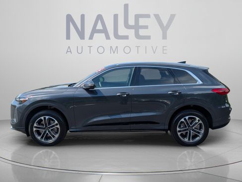 Certified 2025 Audi Q5 Premium w/ Convenience Package AWD/4WD image 2