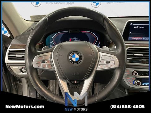 Used 2022 BMW 750i xDrive AWD/4WD image 12
