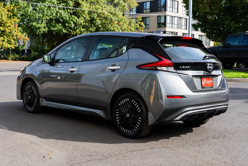 Used 2025 Nissan Leaf SV Plus FWD image 4