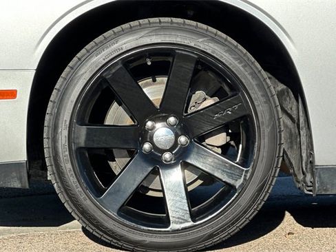 Used 2019 Dodge Challenger SXT image 27