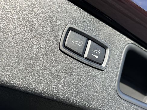 New 2026 Porsche Macan image 20