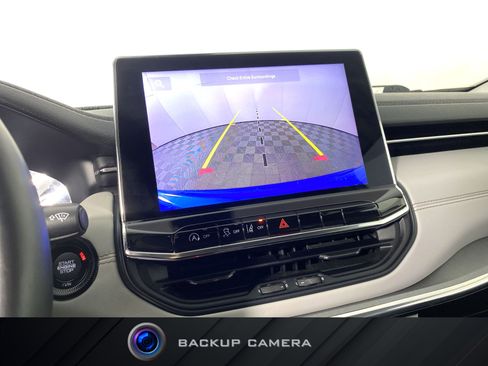 Used 2022 Jeep Compass Limited image 4