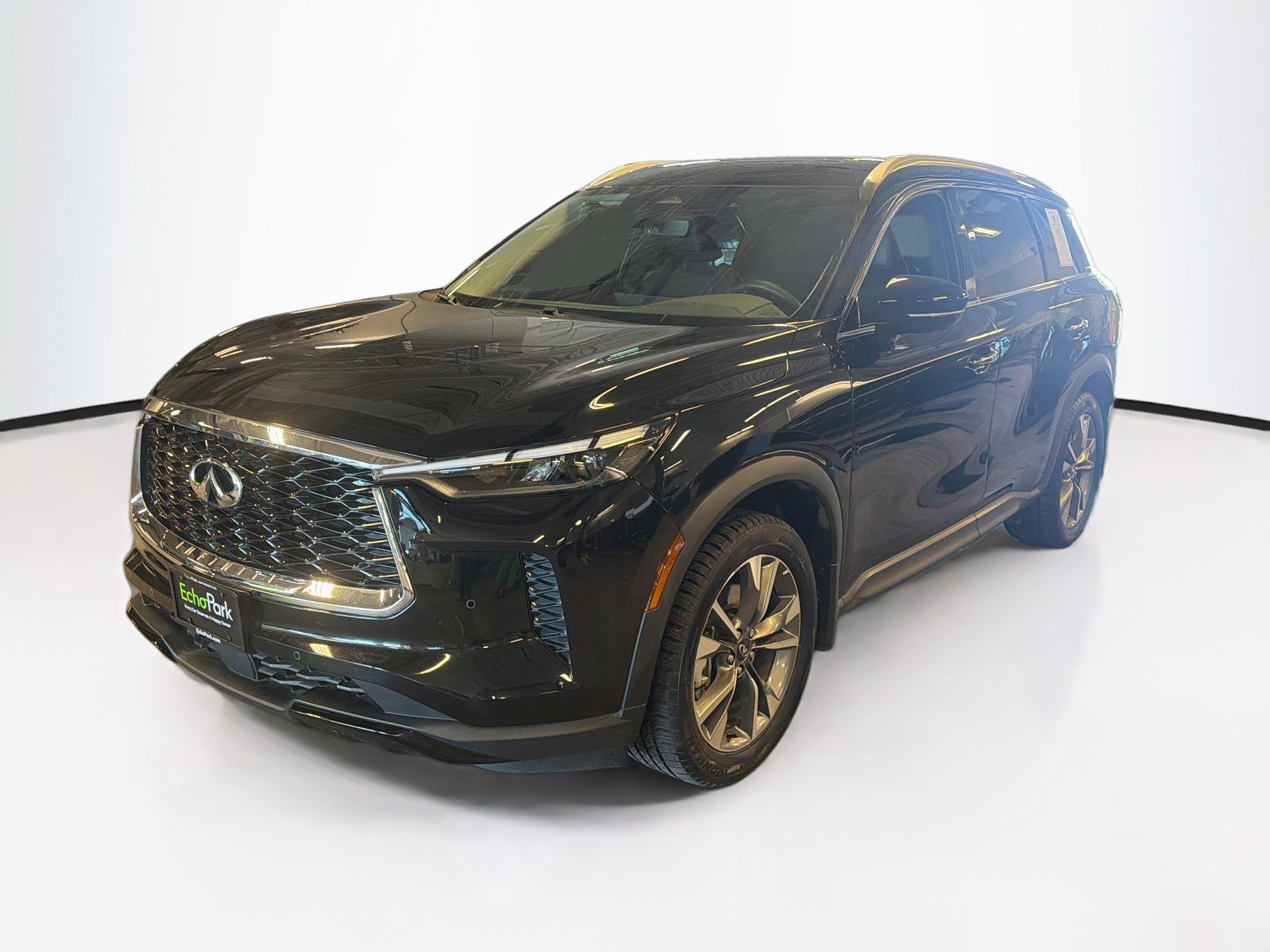 Used 2023 INFINITI QX60 Luxe w/ Cargo Package AWD/4WD image 3