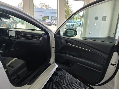 Certified 2025 Toyota Camry SE image 43