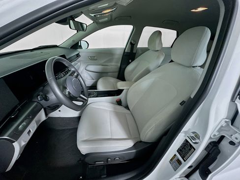 Used 2025 Hyundai Kona SEL FWD image 13