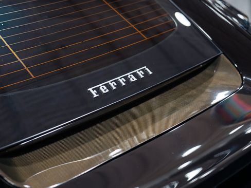 Used 2018 Ferrari 812 Superfast RWD image 25