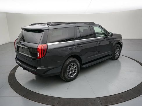 Certified 2025 Ford Expedition Active AWD/4WD image 4