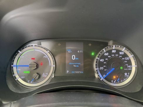 Used 2021 Toyota Highlander LE AWD/4WD image 17