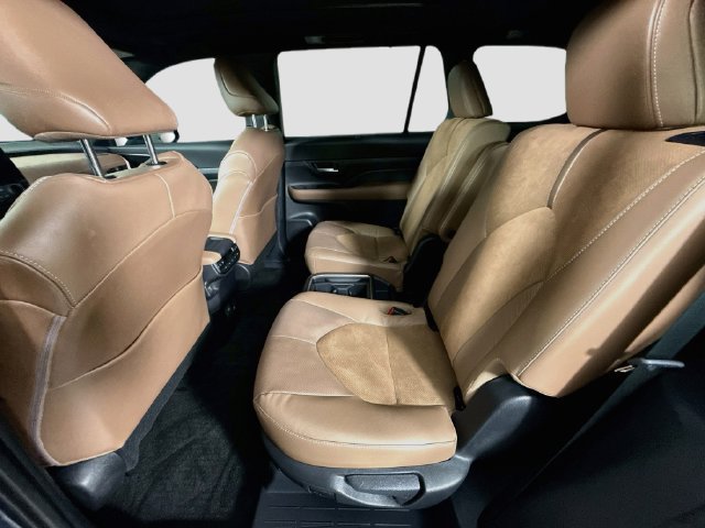 Certified 2025 Toyota Grand Highlander AWD Hybrid image 26