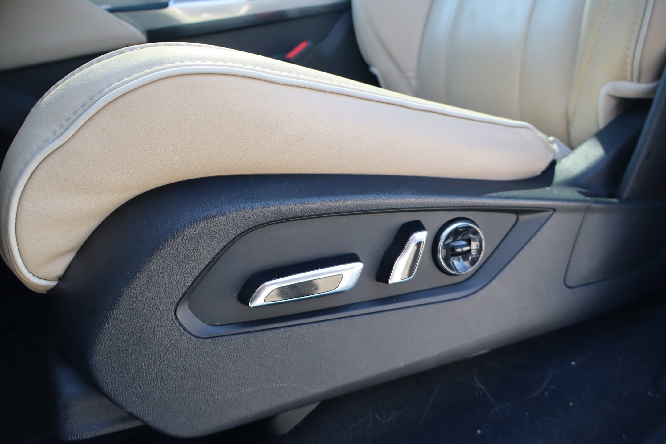 Used 2023 Acura MDX w/ Advance Package AWD/4WD image 15