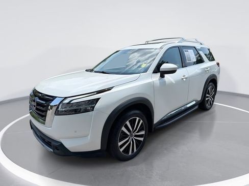 Used 2023 Nissan Pathfinder Platinum AWD/4WD image 1