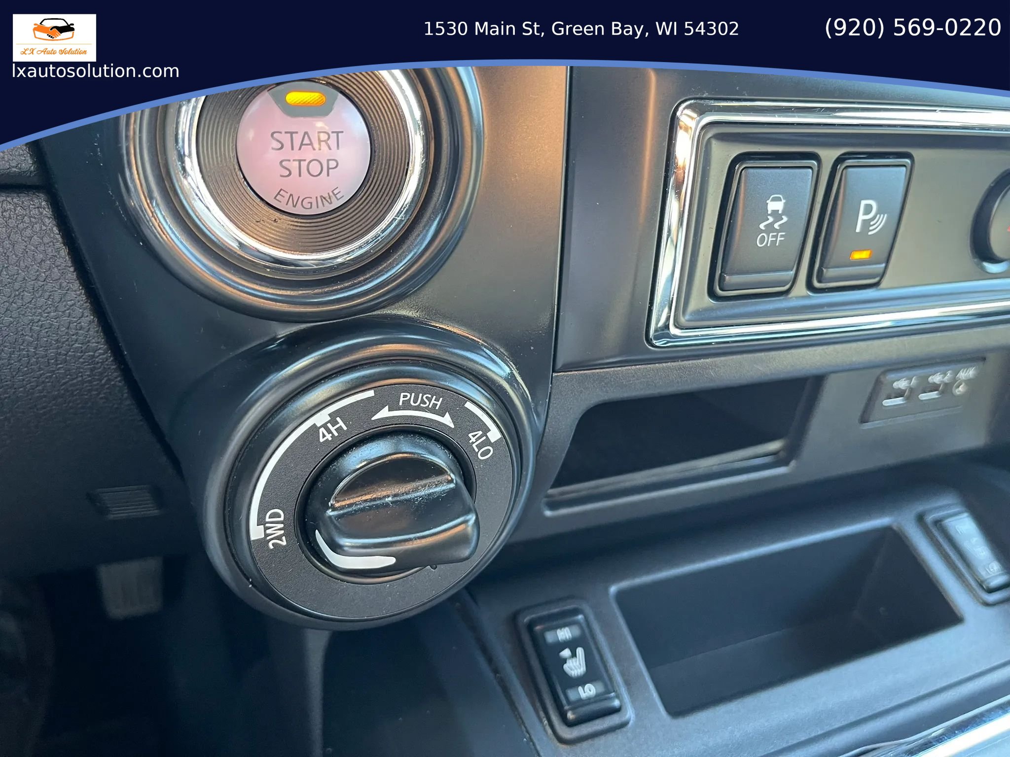 Used 2019 Nissan Titan SV w/ SV Convenience Package AWD/4WD image 19
