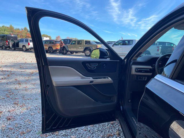 Used 2020 Lincoln Aviator Reserve w/ Elements Package Plus AWD/4WD image 59