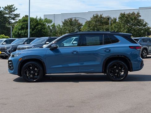 Used 2025 Volkswagen Tiguan SE R-Line AWD/4WD image 4