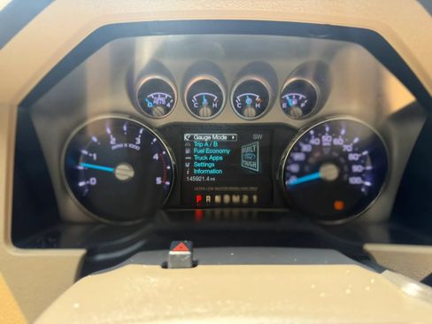 Used 2011 Ford F250 Lariat w/ Lariat Interior Pkg AWD/4WD image 16