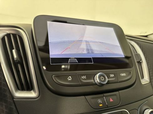 Used 2025 Chevrolet Malibu LS image 6