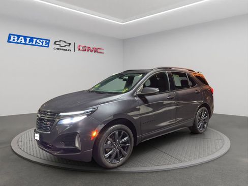 Used 2022 Chevrolet Equinox RS w/ RS Leather Package image 2