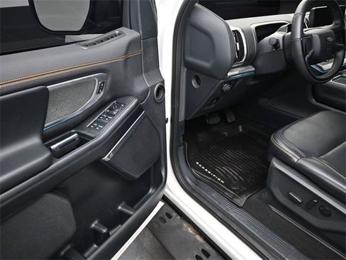 Used 2025 Ford Expedition Tremor image 15