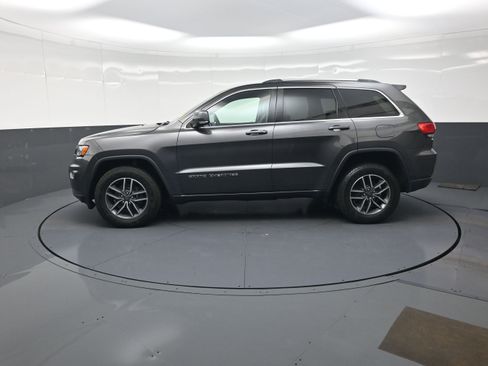 Used 2019 Jeep Grand Cherokee Limited AWD/4WD image 6
