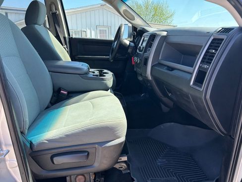 Used 2016 RAM 3500 Tradesman w/ Chrome Appearance Group image 11