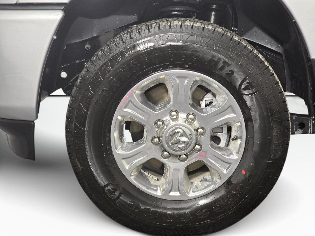 New 2026 RAM 3500 Big Horn AWD/4WD image 13