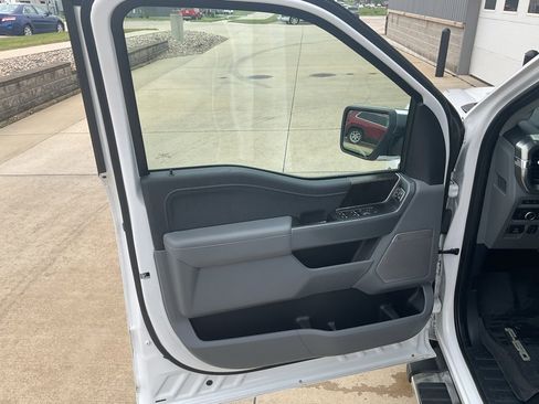 Used 2022 Ford F150 Lariat image 8