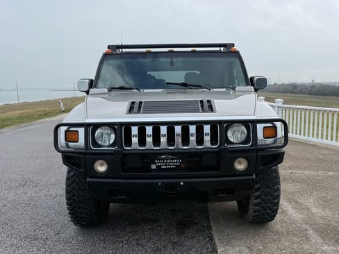 Used 2003 HUMMER H2 w/ Preferred Equipment Group image 2