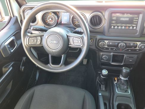 Used 2023 Jeep Gladiator Sport image 29