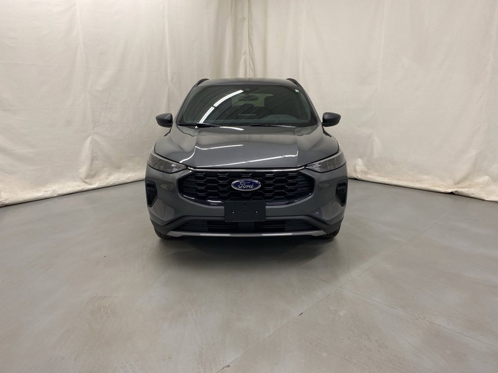 Used 2025 Ford Escape ST-Line AWD/4WD image 3