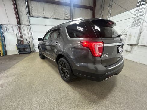 Certified 2018 Ford Explorer XLT w/ Equipment Group 202A AWD/4WD image 7
