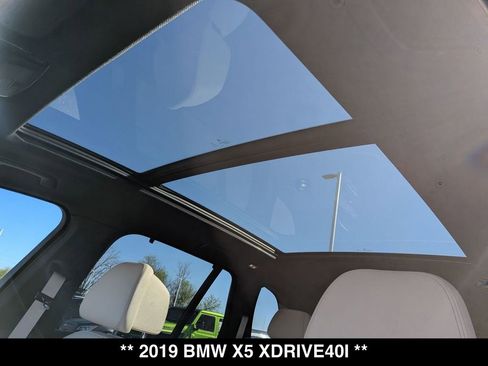 Used 2019 BMW X5 xDrive40i w/ Premium Package AWD/4WD image 4