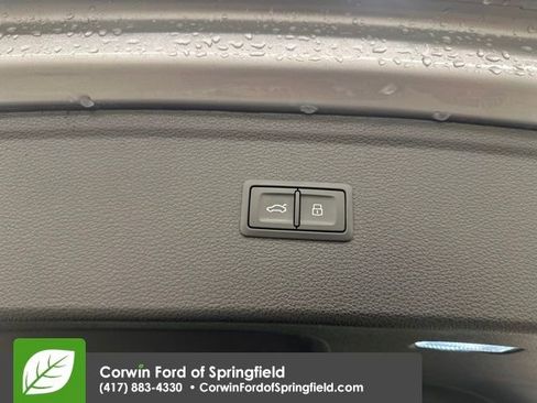 Used 2023 Audi Q5 2.0T Premium image 16