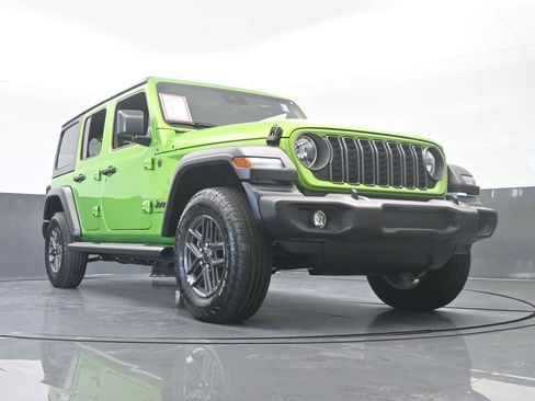 Used 2025 Jeep Wrangler Sport S image 69