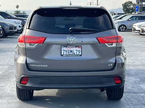 Used 2017 Toyota Highlander Plus image 6