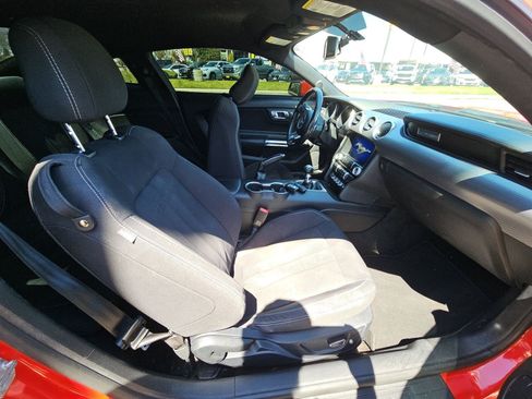 Used 2018 Ford Mustang Coupe w/ Equipment Group 101A RWD image 10
