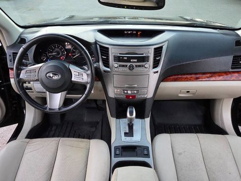 Used 2011 Subaru Outback 2.5i Limited w/ PWR Moonroof Pkg image 31