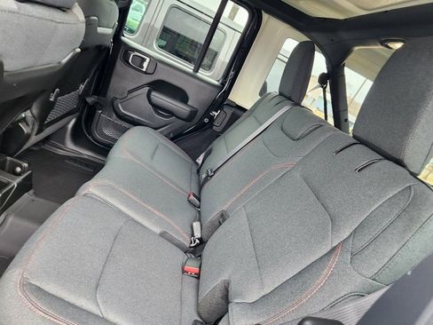 New 2025 Jeep Wrangler Unlimited Rubicon w/ XTREMEE 35" Tire Package image 7