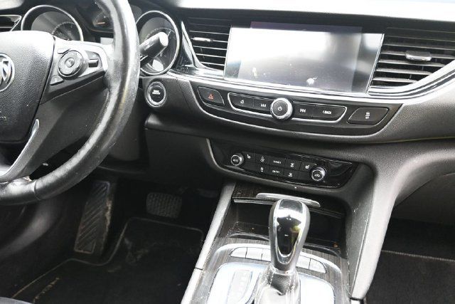 Used 2018 Buick Regal Essence w/ Driver Confidence Package #1 AWD/4WD image 15