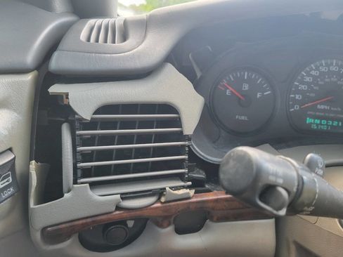 Used 2003 Chevrolet Impala w/ Preferred Equipment Group image 22